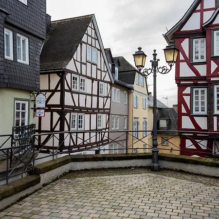 Altstadt Apartment Am Dom Wetzlar, 1 Zi, Kueche, Bad Mit Parkplatz Am Grundstueck Eksteriør billede