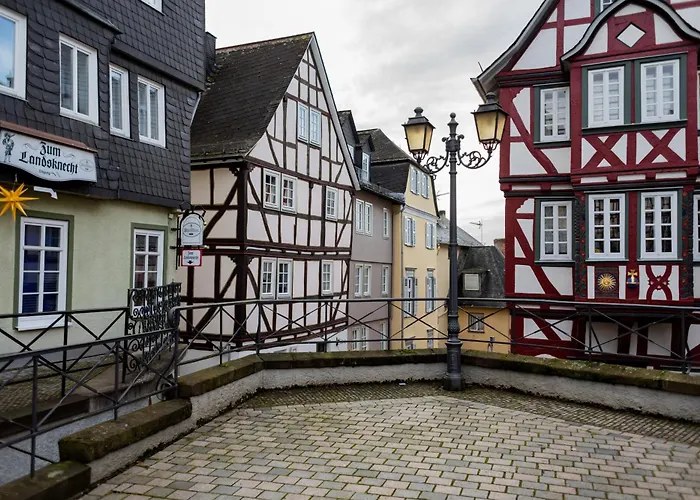 Altstadt Apartment Am Dom Wetzlar, 1 Zi, Kueche, Bad Mit Parkplatz Am Grundstueck