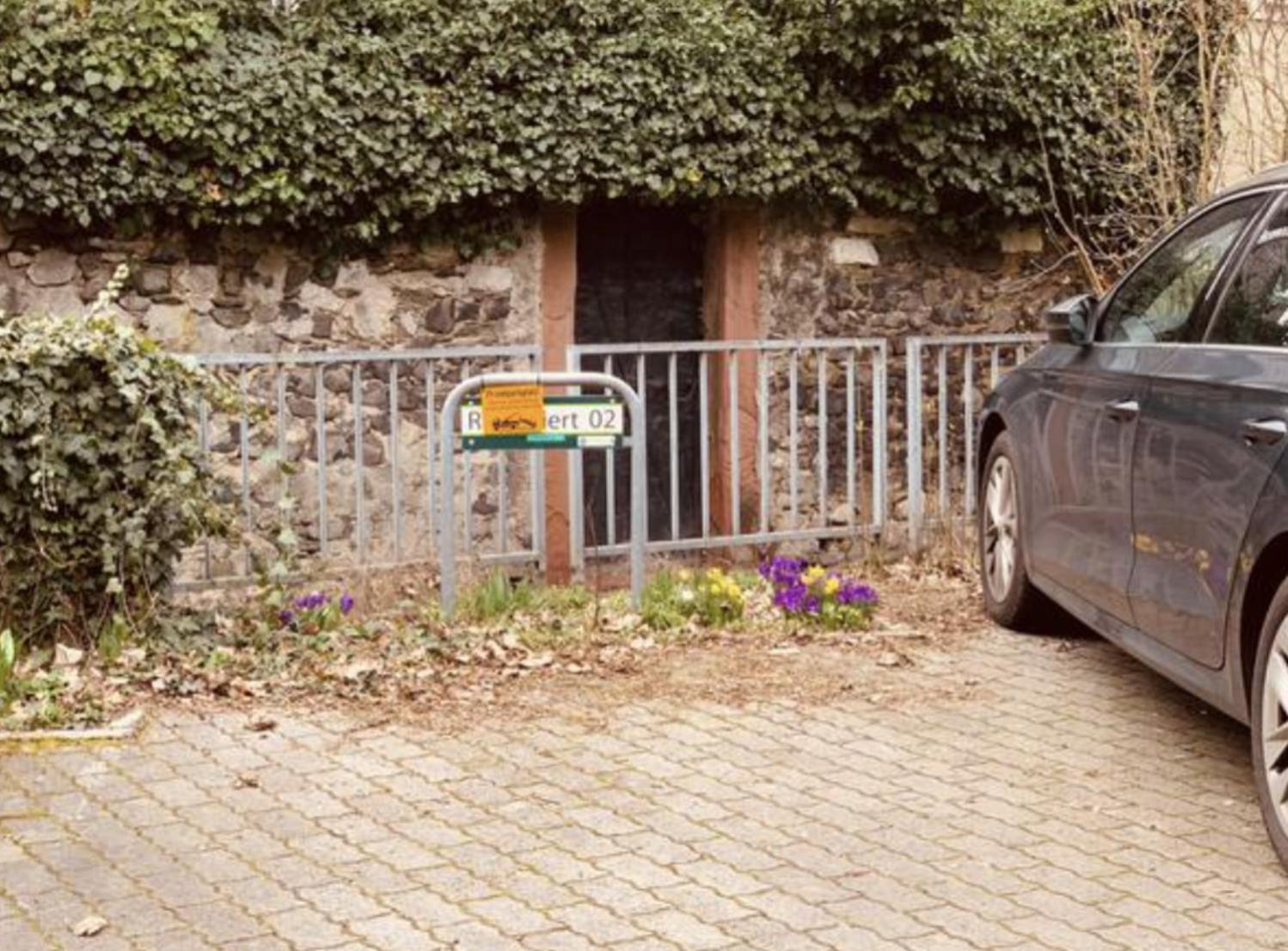 Altstadt Am Dom Wetzlar, 1 Zi, Kueche, Bad Mit Parkplatz Am Grundstueck Apartment *