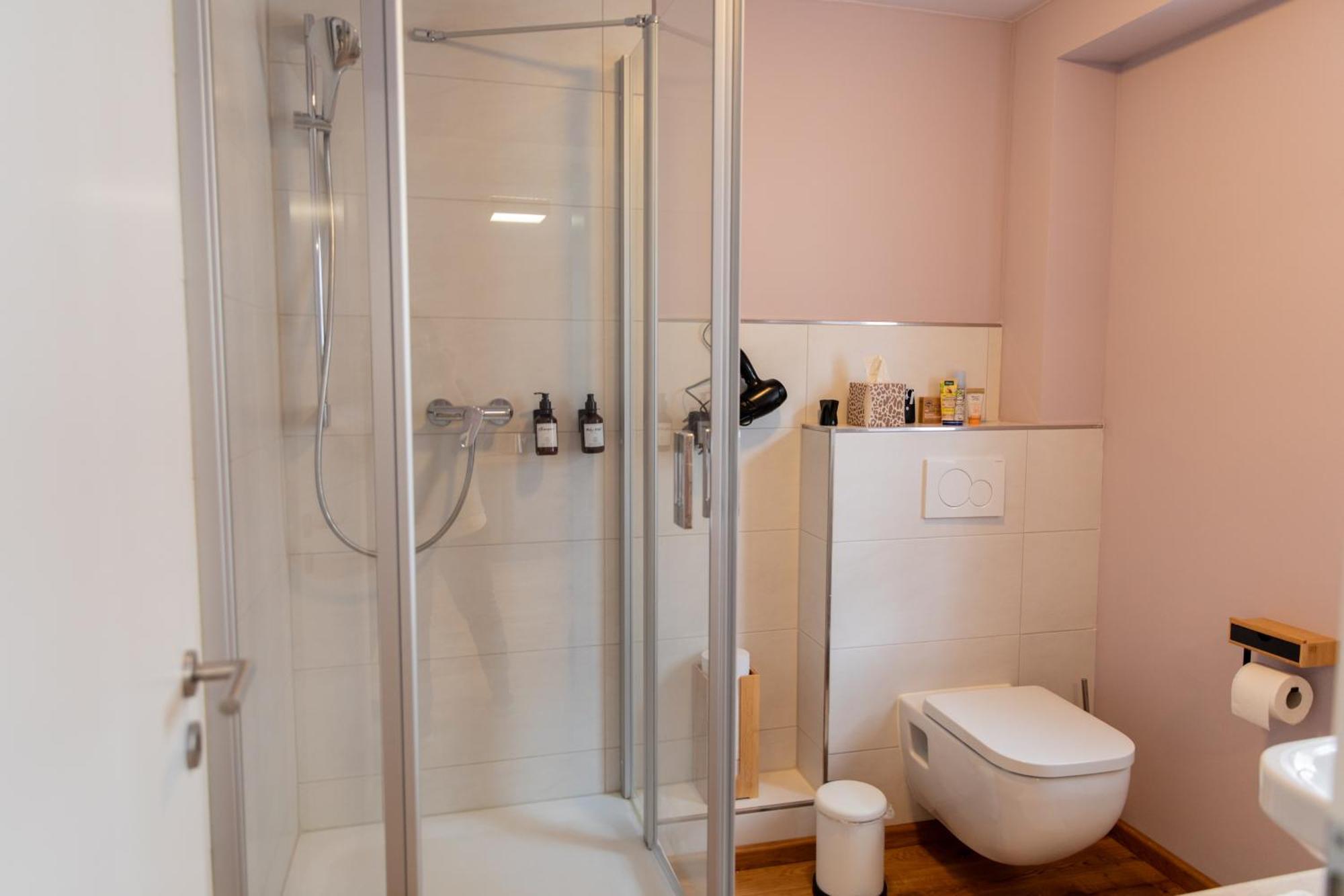 Apartment Altstadt Am Dom Wetzlar, 1 Zi, Kueche, Bad Mit Parkplatz Am Grundstueck *